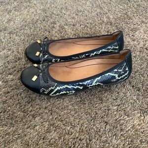 Vionic Minna Boa Black Snake Print Ballet Flats w/ bow Sz.8.5
